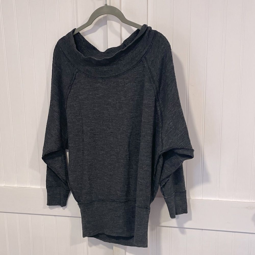 We The Free longsleeved, gray top size XS